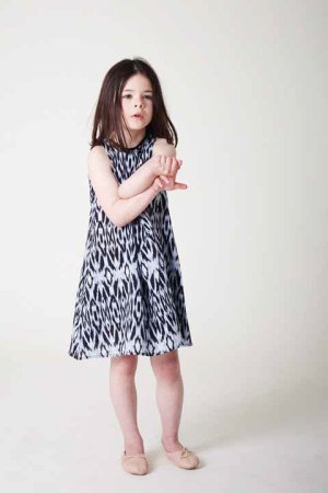 画像4: 【SALE!!50%OFF!!】 LIHO London(リホロンドン)  HEIDIノースリーブワンピース(イカットブラック) 8歳125cm