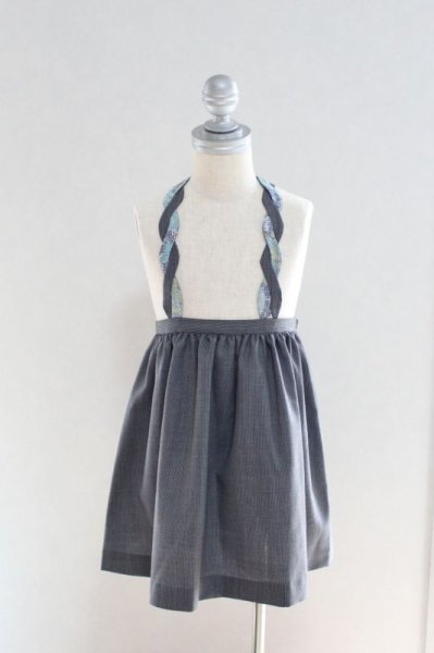 画像3: 【SALE!!30%OFF!!】 Je suis en CP!(ジュスィザンセーペー) TwistDressサスペンダー付きスカート(ダークグレー) 12か月4歳 (3)