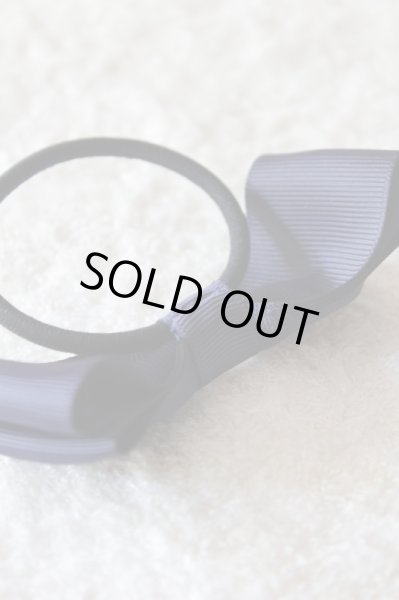 画像2: 【JiJiオリジナル】ヘアゴムリボンネイビーゴム太×サテンリボン (2)