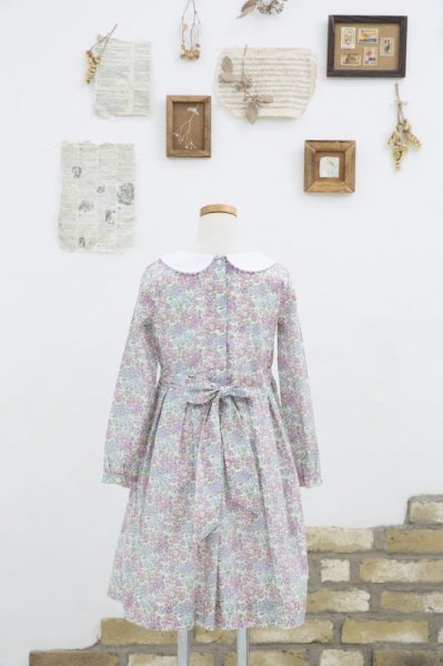 画像2: 【JiJiオリジナル】 リバティプリント ワイドカラー長袖ワンピース (Tomトム) 2歳-8歳 (2)