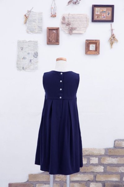 画像3: 【JiJiオリジナル】 テリアスモッキングジャンパースカート (ネイビージャージ) 2歳-8歳 (3)