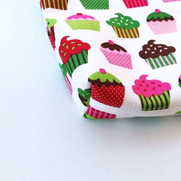 画像4: レッスンバッグ(基本サイズ) レッドチェックカップケーキプリント 通園バッグ・絵本バッグ・手提げ袋 (4)