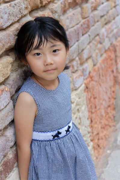 画像4: 【JiJiオリジナル】 テリア刺繍の スモッキングワンピース (サッカーブラックチェック) 2歳-8歳 (4)