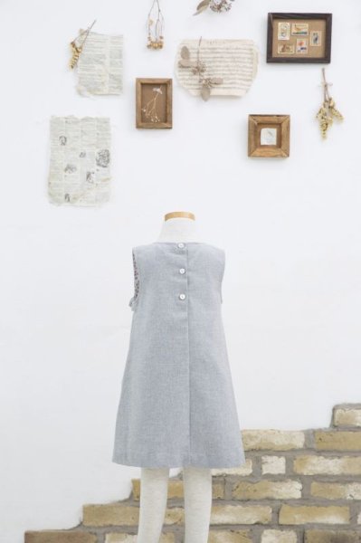 画像2: Isi(イシィ) 秋冬スモッキングジャンパースカート(グレー) 3歳4歳 (2)