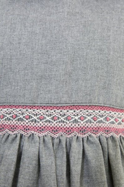 画像4: Malvi&Co.(マルヴィ) フリル襟スモッキングワンピース(長袖グレー) 5歳8歳 (4)