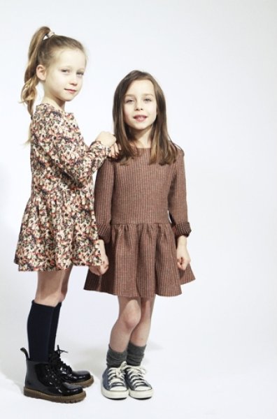 画像2: 【SALE!!30％オフ!!】 Quenotte(ケノッテ) 切替ワンピース（モザイクプリント）8歳 (2)