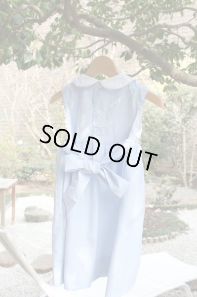 画像5: 【再入荷!!】蝶々が遊ぶスモッキングワンピース(コードレーン ブルーストライプ) 8歳140cm (5)